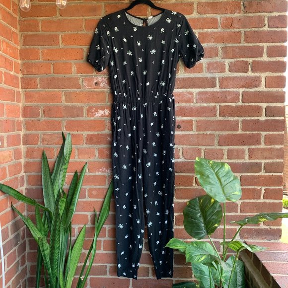 Old‎ Navy Floral Cross Back Jumpsuit - Picture 1 of 7